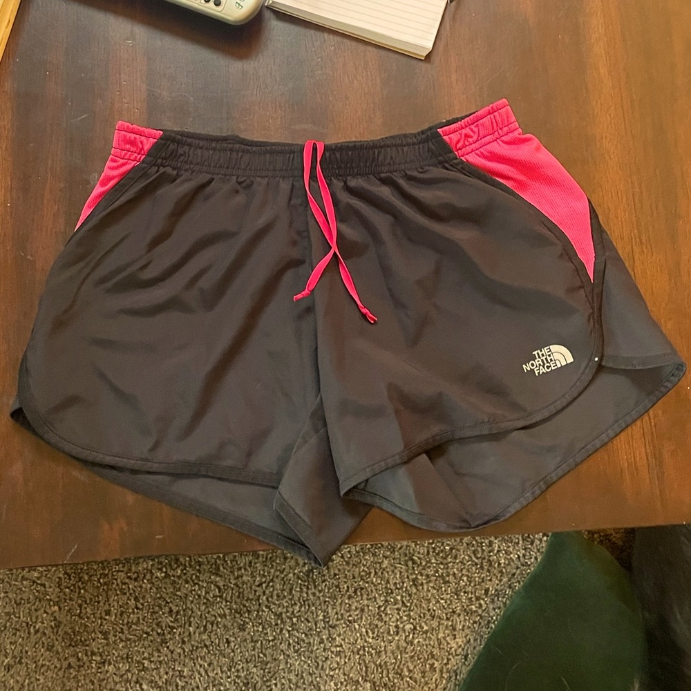 North face women’s athletic shorts size small